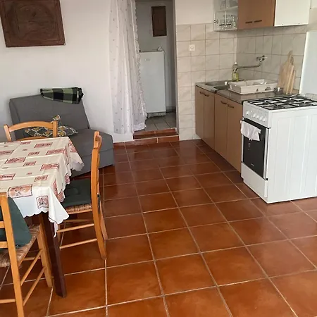 Сasa de vacaciones Robinzonska Kuca Uz *