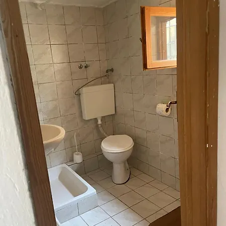 Casa de Férias Robinzonska Kuca Uz