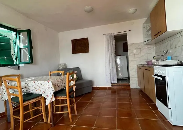Сasa de vacaciones Robinzonska Kuca Uz *